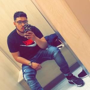 Meet your Posher, Luis